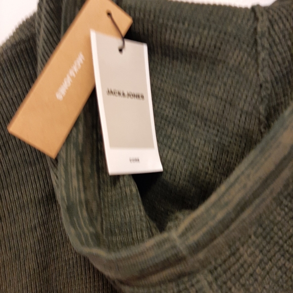 Jack & Jones jcobadge XL forest Night athletic fit hooded Sweatshirt - Picture 8 of 9